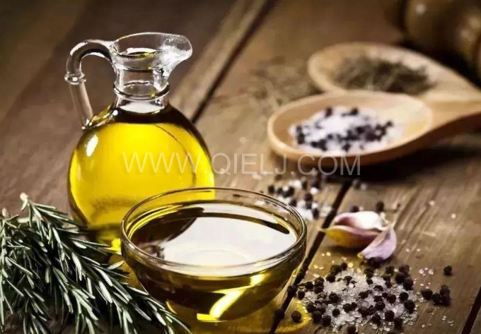 怎樣健康的選擇食用油？企鵝糧油機(jī)械為您簡(jiǎn)單講述(圖1)